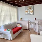 Lovely Nico Playa Blanca, Hot Tub, Communal Pool Villa Playa Blanca (Lanzarote)