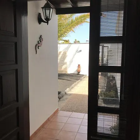 Villa Lovely Nico Playa Blanca, Hot Tub, Communal Pool Playa Blanca (Lanzarote)