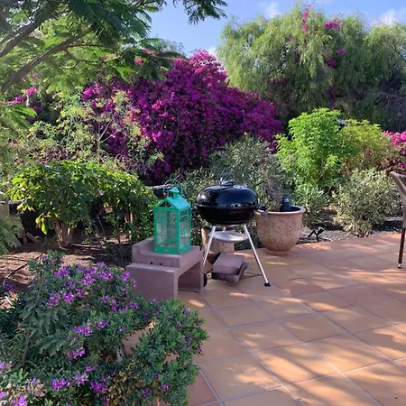 Lovely Nico Playa Blanca, Hot Tub, Communal Pool