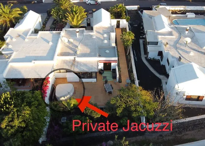 Lovely Nico Playa Blanca, Hot Tub, Communal Pool Playa Blanca (Lanzarote)