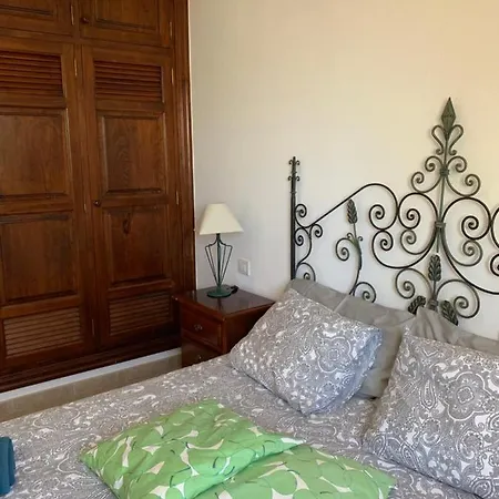 Willa Lovely Nico Playa Blanca, Hot Tub, Communal Pool *