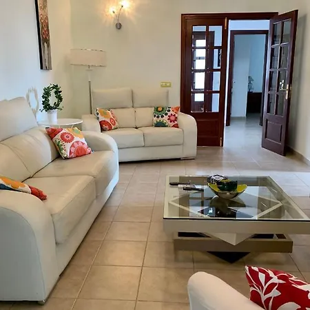 Lovely Nico Playa Blanca, Hot Tub, Communal Pool Willa Playa Blanca (Lanzarote)
