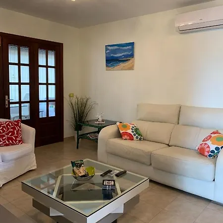 Lovely Nico Playa Blanca, Hot Tub, Communal Pool Willa *