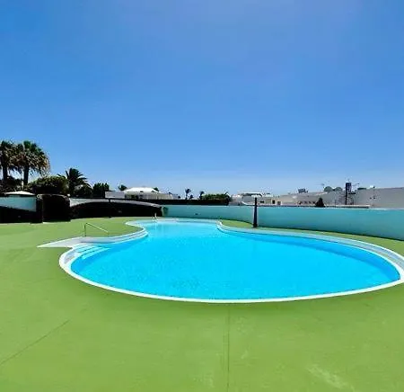 Lovely Nico Playa Blanca, Hot Tub, Communal Pool Willa *