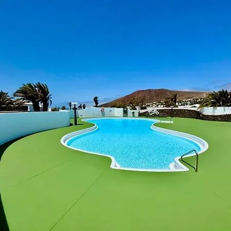 Lovely Nico Playa Blanca, Hot Tub, Communal Pool فيلة بلايا بلانكا